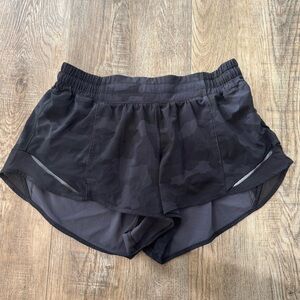 Lululemon Black Camouflage Women's Shorts Size 8